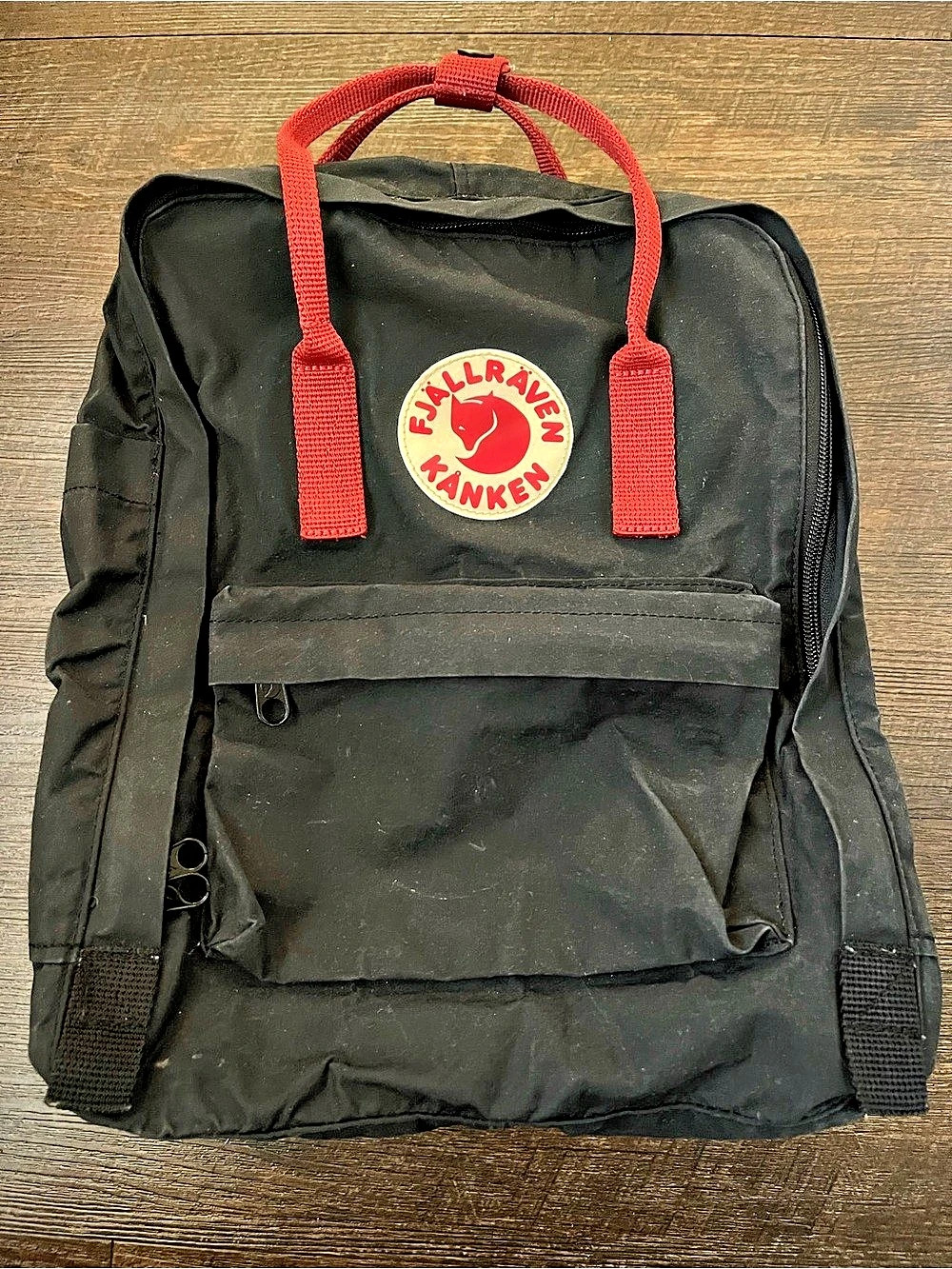 Fjallraven Kanken Classic Backpack Black & Red